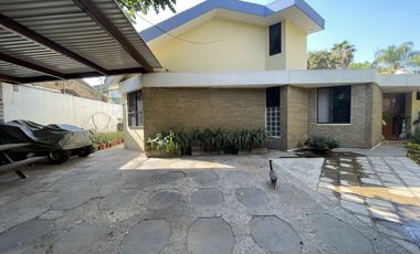 CASA EN RENTA EN COLONIA LAS FUENTES