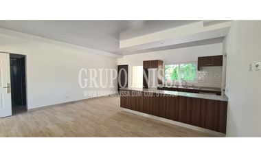 Se Vende Casa con Piscina en Urbanización Privada de Chame