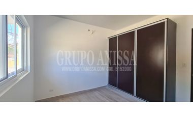 Se Vende Casa con Piscina en Urbanización Privada de Chame