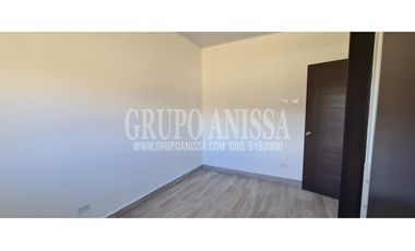 Se Vende Casa con Piscina en Urbanización Privada de Chame