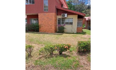 Se Alquila Amplia Casa con Zona Verde – 600 m²