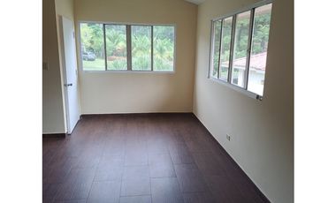 Se Alquila Amplia Casa con Zona Verde – 600 m²