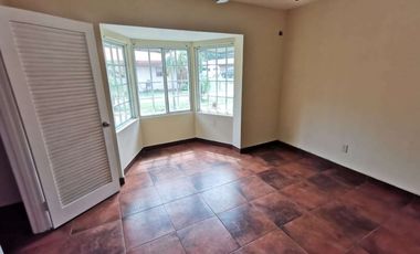 Se Alquila Amplia Casa con Zona Verde – 600 m²