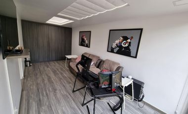 VENTA CASA - 3 DORMITORIOS - ESTUDIO - CUMBAYA