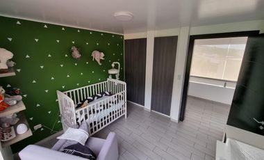 VENTA CASA - 3 DORMITORIOS - ESTUDIO - CUMBAYA