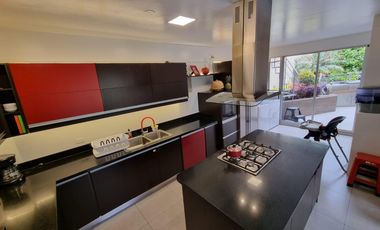 VENTA CASA - 3 DORMITORIOS - ESTUDIO - CUMBAYA