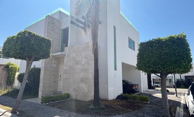CASA EN RENTA PARQUE LA CASTELLANA, LOMAS DE ANGELOPOLIS II