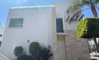 CASA EN RENTA PARQUE LA CASTELLANA, LOMAS DE ANGELOPOLIS II
