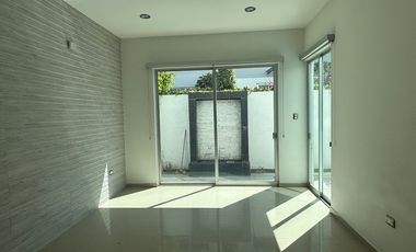 CASA EN RENTA PARQUE LA CASTELLANA, LOMAS DE ANGELOPOLIS II