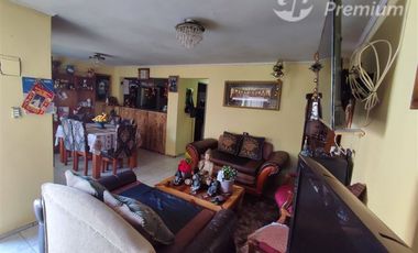 Casa en Venta en PASAJE EL TULIPAN