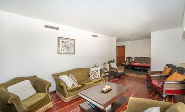 CASA EN VENTA EN LAS LOMAS DE SAN ISIDRO CON GRAN TERRENO