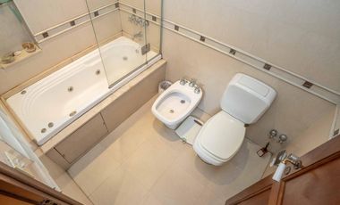 CASA EN VENTA EN LAS LOMAS DE SAN ISIDRO CON GRAN TERRENO