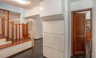 CASA EN VENTA EN LAS LOMAS DE SAN ISIDRO CON GRAN TERRENO