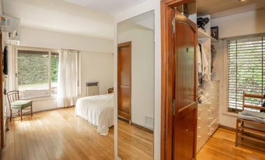 CASA EN VENTA EN LAS LOMAS DE SAN ISIDRO CON GRAN TERRENO