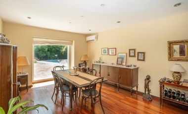 CASA EN VENTA EN LAS LOMAS DE SAN ISIDRO CON GRAN TERRENO