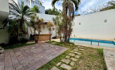 Casa con alberca en RENTA en Residencial ARBOLADA (Muy cerca de libramiento norte).