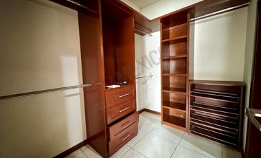 Casa con alberca en RENTA en Residencial ARBOLADA (Muy cerca de libramiento norte).