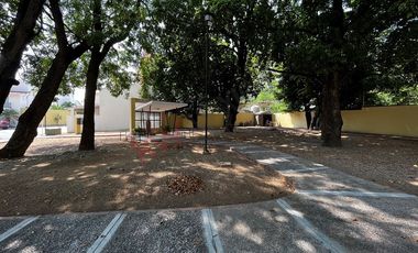 Casa con alberca en RENTA en Residencial ARBOLADA (Muy cerca de libramiento norte).