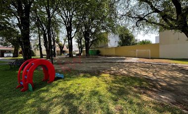 Casa con alberca en RENTA en Residencial ARBOLADA (Muy cerca de libramiento norte).