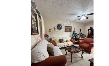 Casa en venta en Fraccionamiento Miramar. Zona norte poniente de la ciudad.