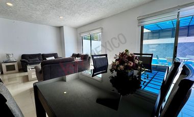 Casa AMUEBLADA con alberca en RENTA en Residencial 