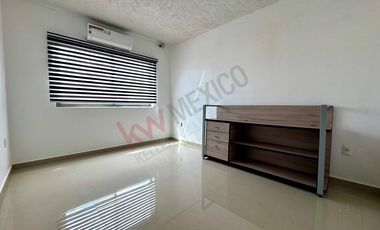 Casa AMUEBLADA con alberca en RENTA en Residencial 