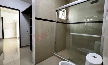 Casa AMUEBLADA con alberca en RENTA en Residencial 