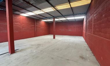 Bodega comercial para almacenaje y distribución con seguridad 24/7