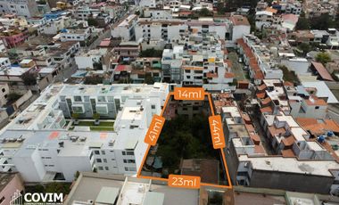 Casa como terreno en Venta en Yanahuara - Cerca del Club Internacional