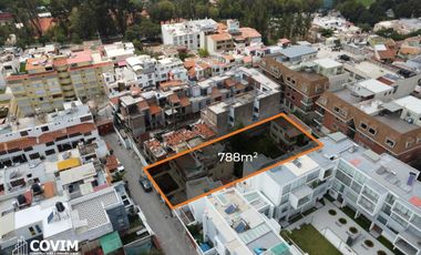 Casa como terreno en Venta en Yanahuara - Cerca del Club Internacional