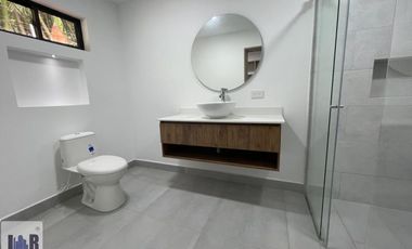 Casa en Arriendo Ubicado en Envigado Codigo 5832