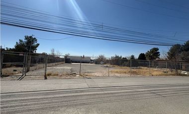 Terreno con malla a metros de la Avenida Tecnologico. Juárez Chih.