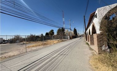 Terreno con malla a metros de la Avenida Tecnologico. Juárez Chih.