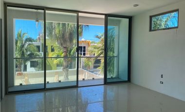 Casa en venta para remodelar a dos cuadras de la Playa de Chicxulub Progreso , Mérida