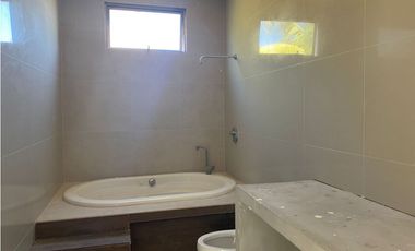 Casa en venta para remodelar a dos cuadras de la Playa de Chicxulub Progreso , Mérida