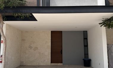 CASA DE ENTREGA INMEDIATA EN MERIDA