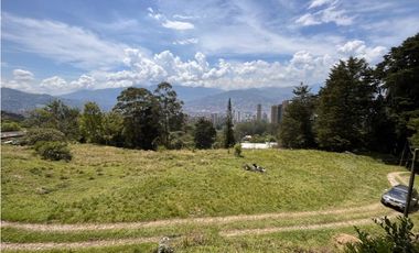 HERMOSO LOTE INDEPENDIENTE CON VISTA A LA CIUDAD EN VENTA  LOS BALSOS