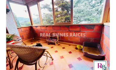 Hermosa Casa Unifamiliar con Amplios Espacios.