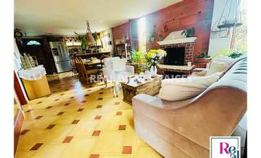 Hermosa Casa Unifamiliar con Amplios Espacios.