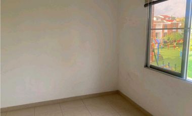 Se vende casa en conjunto cerrado