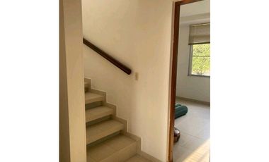 Se vende casa en conjunto cerrado