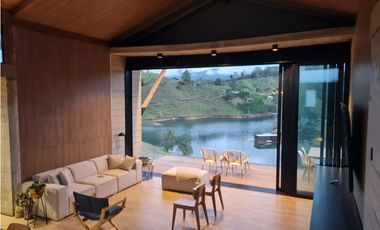Hermosa casa en venta ubicada en Guatapé
