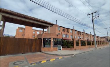 SE ARRIENDA HERMOSA CASA EN CHA CONJUNTO LAS QUINTAS DEL PARQUE