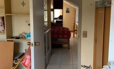Acogedora Casa de tres pisos, uso comercial