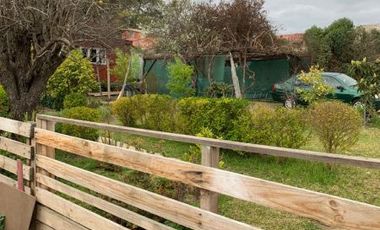 Terreno de 695 m2 en Belloto Centro.