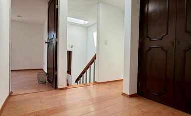 Casa en Venta en Xochimilco Jardines del Sur 3 Recámaras 3 Estacionamientos Serv
