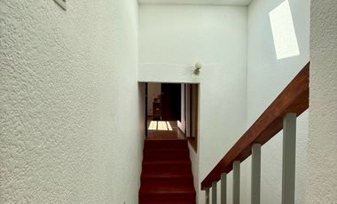 Casa en Venta en Xochimilco Jardines del Sur 3 Recámaras 3 Estacionamientos Serv