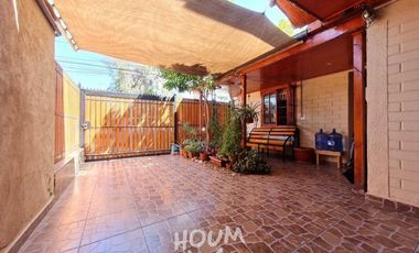 LINDA CASA, LLEGAR Y HABITAR FRENTE A PLAZA MUY FAMILIAR