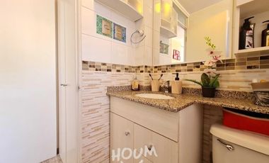 LINDA CASA, LLEGAR Y HABITAR FRENTE A PLAZA MUY FAMILIAR