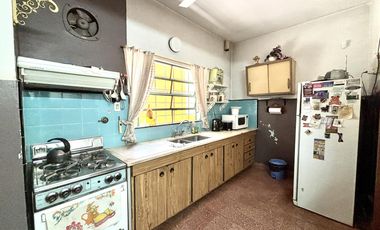 Oportunidad!Casa a reciclar en la mejor zona del Golf